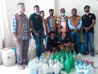 বাগেরহাটে ৬৩০ লিটার দেশি মদসহ আটক ২ বাগেরহাটে ৬৩০ লিটার দেশি মদসহ আটক ২